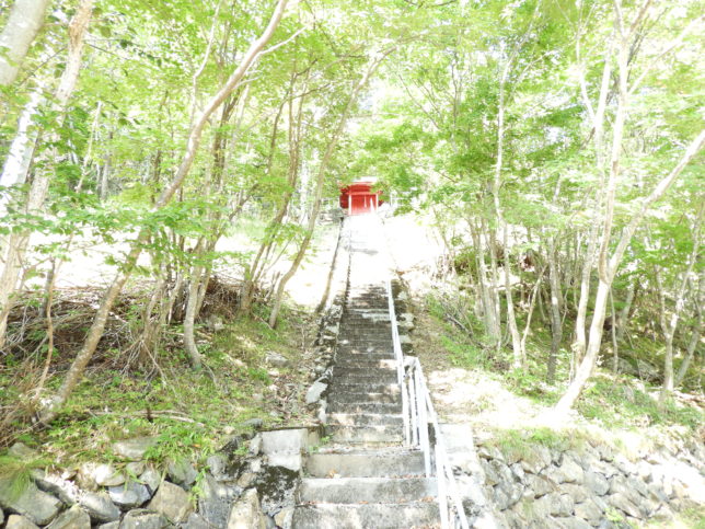 幌満川稲荷神社