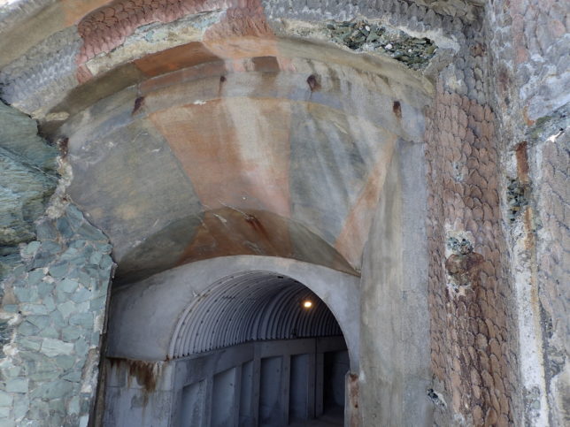 砲台の中のトンネル